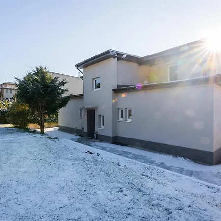 Apartman Praha Апартаменты *
